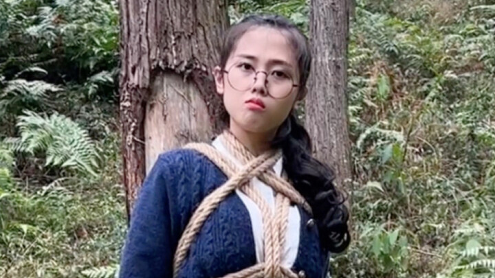 Con người phải tuyệt vọng đến mức nào mới nhảy được điệu nhảy như thế này?