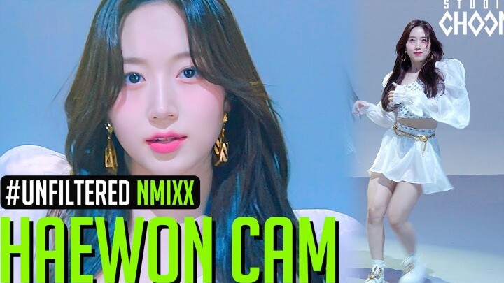 The lead vocalist is such a great dancer! The energy is off the charts! NMIXX’s Haewon dance version