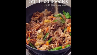 มื้อเย็นวันนี้ฟาร์มใช้กระทะและหม้อ