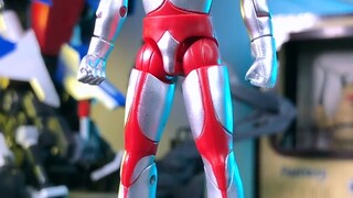 [Đánh giá nhanh cách chơi mô hình: Ultraman Super Dynamic Alpha Part 1]