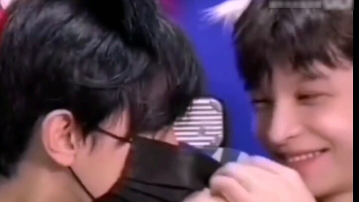 [คลิปตัดรวม] คลิปสุดฟินของคู่จิ้นเจี๋ยหลิน