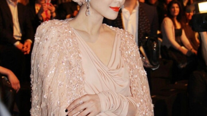 هذا بحق هو الثقة الجمالية الحقيقية! حتى الساحرة غو يي عاجزة عن كبح حضورها المبهر! الجمال الكلاسيكي ا