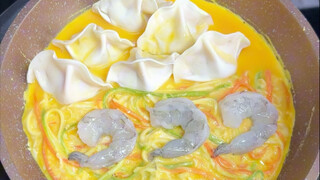 Lazy high-energy breakfast: a Chinese-style double-topping pizza perfect for kids—packed with meat, 