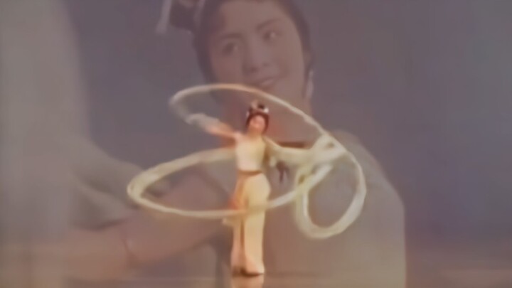 老一辈艺术家跳的长绸舞！太惊艳了！