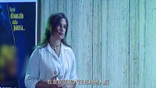 女人为追求刺激，故意把裙子掖进裤子里，瞬间迷的所有人神魂颠倒