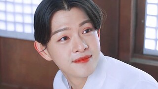 رجل يتنكر في هيئة امرأة ويتزوج ليدخل عائلة زوجته، لكنه unexpectedly يقابل الابن الشاب المجنون!