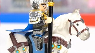 Unboxing a 500 yuan Lego third-party minifigure: wearing silver armor and holding a silver gun, do y