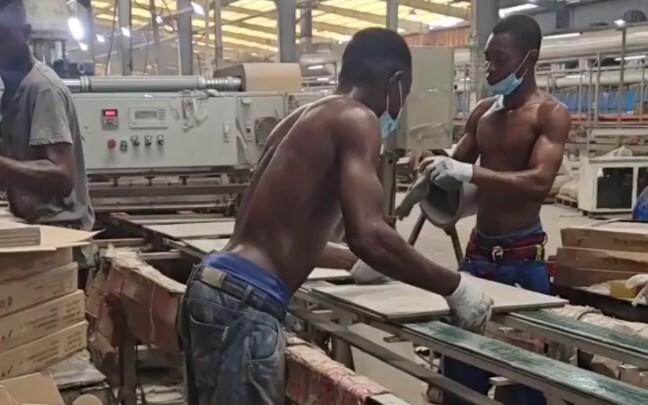 Brother Hei never complains about how tough the job is. In fact, they’re really hardworking and cher