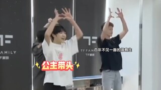 【TF四代】啊啊啊啊啊啊受不了了啊体育生跳昆卡啊啊啊啊啊啊
