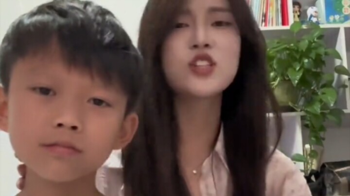 “เวลาเป็นน้องชายอย่าไปยุ่งกับพี่สาวโดยไม่จำเป็น”