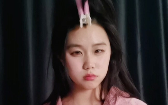 دون العشرين من العمر