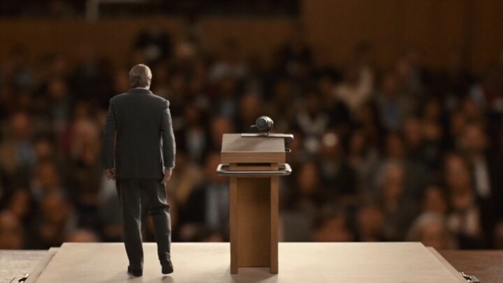 Di dunia masa depan, manusia sudah mampu menyusut menjadi manusia nano.