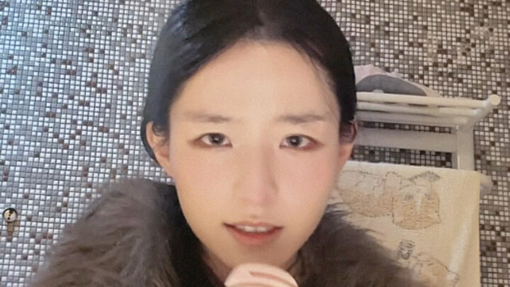 Di dunia ini tak bisa dihindari merasa bingung, tapi jangan lagi bawa pisau kecil di tubuhmu.