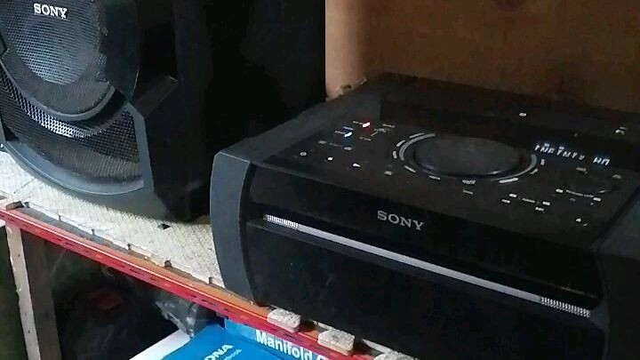 Repair Sony amplifier left speaker board chips busted.