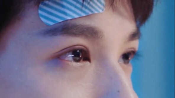 Look at these eyes and check your conscience. Is he ugly?! It is a blessing for the Chinese entertai