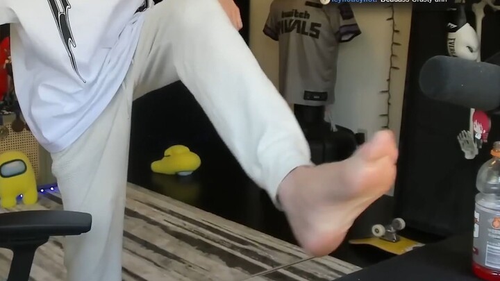 مذيع تفاعلي عالي الجودة