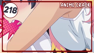 Aku merasakan gunung wanita ini dipunggung ku