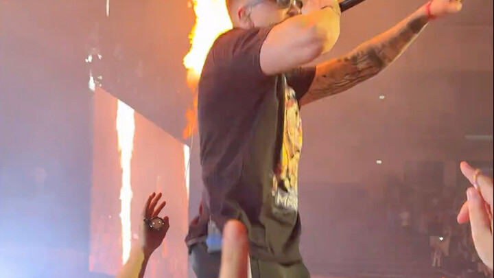 真怕把前面的扇感冒了