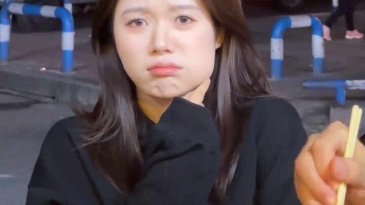 Why isn’t she eating? Oh, it turns out she had her wisdom teeth removed.