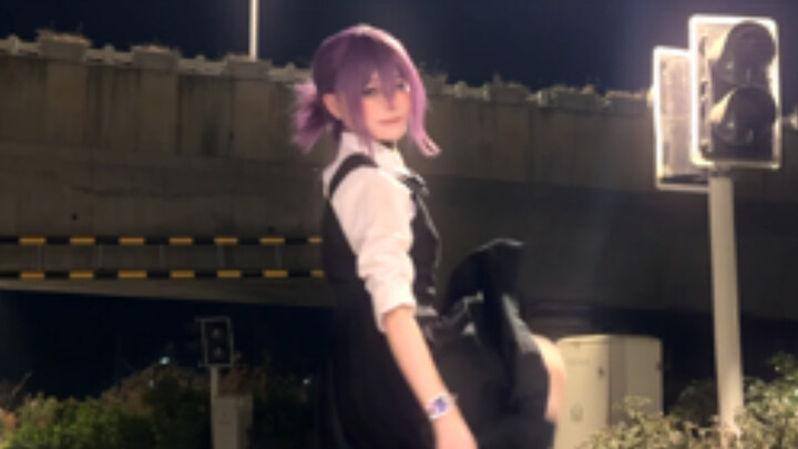 เต้นคืนสุดเพอร์เฟกต์บนถนนในชนบท