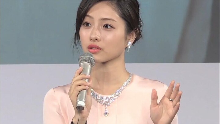Nữ thần quốc dân Nhật Bản Ishihara Satomi: Phụ nữ hãy học cách thông minh hơn, hãy nhìn ngắm thế giớ