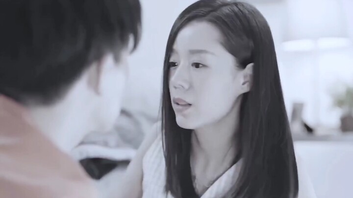 Twin sisters live under a single identity, leading to a tragic outcome.