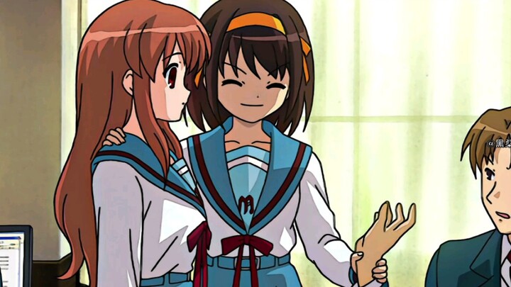 قائدة الفرقة وزميستها الأداة