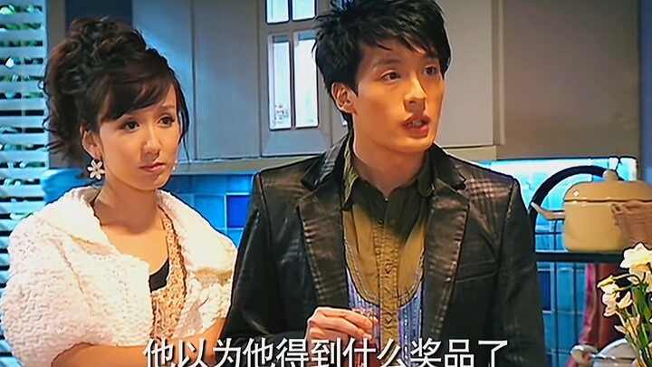 “Khi ông chủ kia phát hiện giải thưởng lại là một chiếc áo khoác, trông ông ấy có vẻ không mấy vui v
