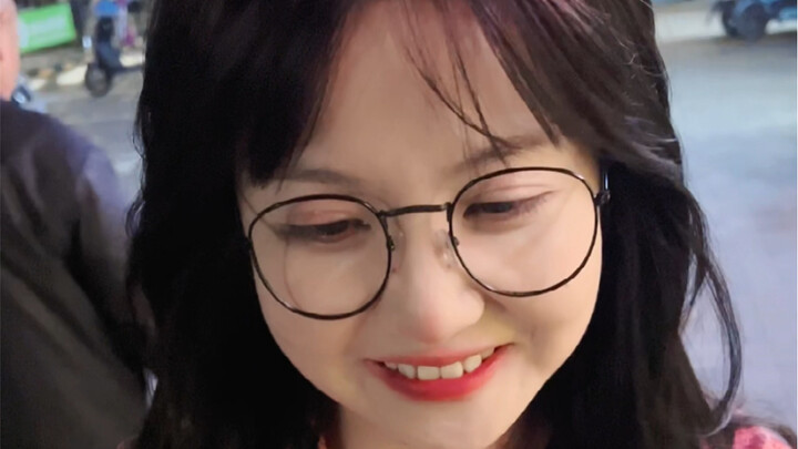 I am really happy to have a girlfriend who is willing to accompany me in my childishness.