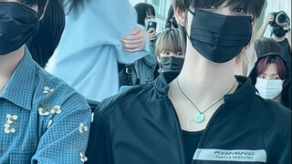 เมื่อ JJ Gou Gou ได้ยิน Jie Si แนะนำตัวกับคนอื่นๆ ว่าเป็น JJ แล้วเปลี่ยนชื่อเป็น Justin ทันที เธอก็ห