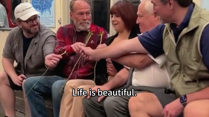 Hidup ini indah, tapi kamu bahkan lebih indah～