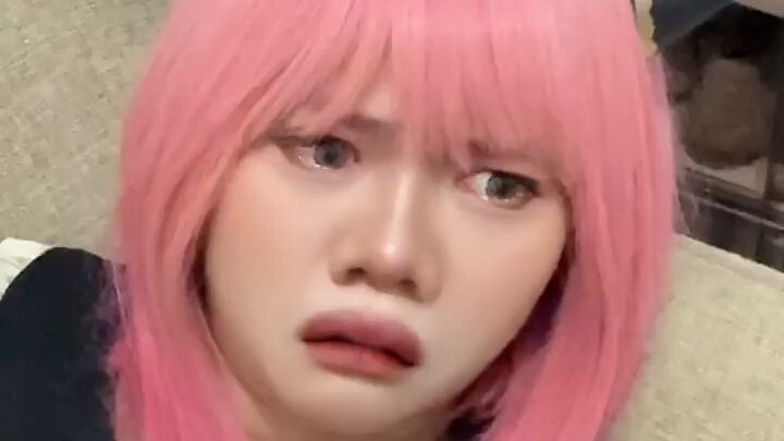 LAGI COSPLAY TIDUR MALAH DI GANGGU