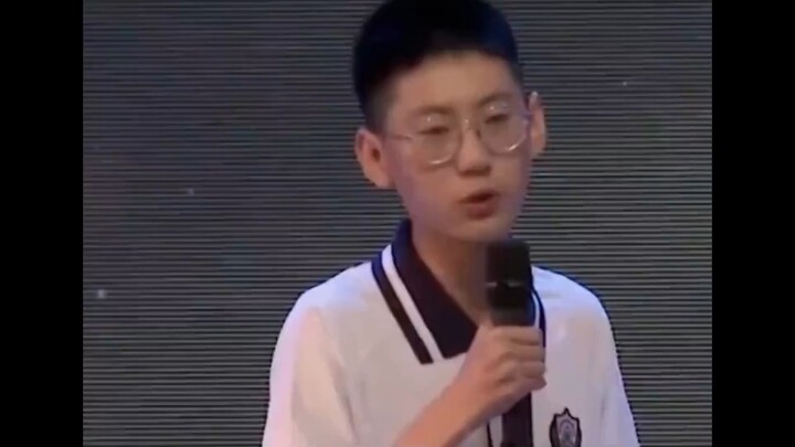 ฉันสวมดวงดาวและดวงจันทร์เพียงเพื่อเป็นสุนัขของหลิงฮัวในเทพเจ้า