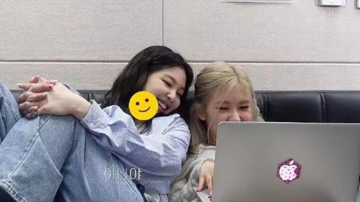 [Chaennie] Anime klasik legendaris! Cinta Rosie terhadap Jennie tersirat dalam setiap detail kecil