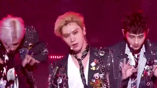 Những cú đánh thẳng cho bạn thấy một vũ công chính "kiểm soát điên cuồng" là như thế nào - trên sân 