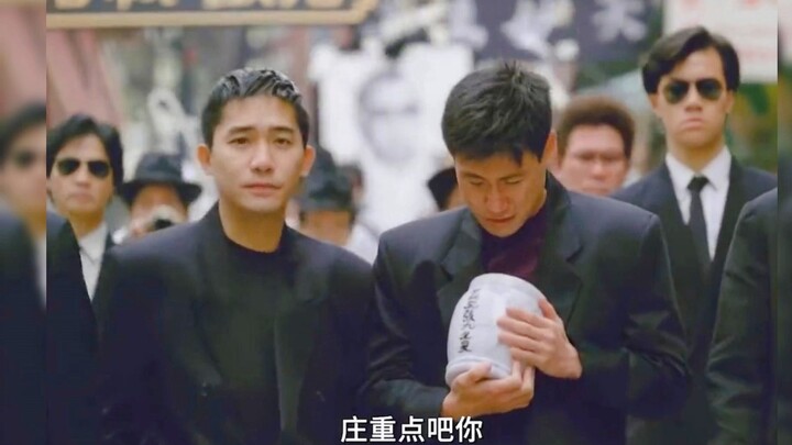 พี่ใหญ่ตกพื้นไปแล้ว รีบเก็บขึ้นมาสิ