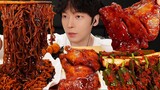 Thánh ăn Hàn Quốc ASMR mì đậu đen cay & gà BBQ cay & kimchi! âm thanh ăn uống hấp dẫn