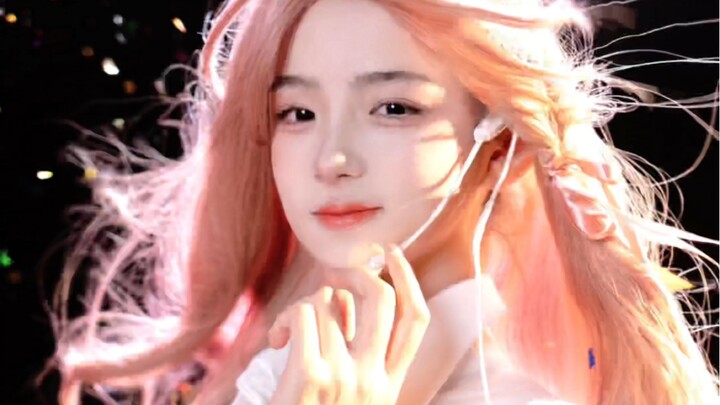 ตัดเสื้อผ้าเก่าที่บ้านเพื่อเติมเต็มฝันบนเวทีดาราให้เป็นจริง!