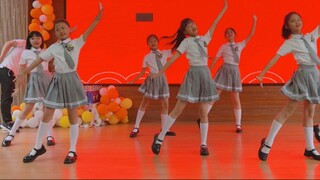 Kpop medley performance by the primary school second classroom dance interest class