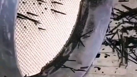 الغمر في غسيل السيارات - الجزء الثاني: بائعو السيارات يغسلونها، وبعد الانتهاء تصبح كالجديدة تمامًا!