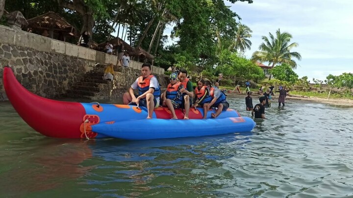 Wisata Wahana Banana Boat Pantai Anyer Banten | Hotel Hawaii Resort Anyer