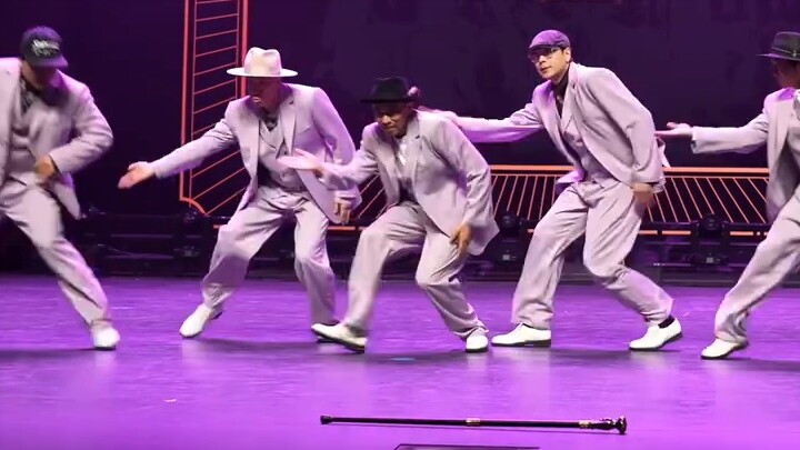 Who says "old school" POPPING isn't cool? !