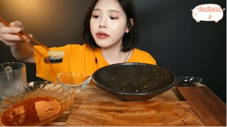 Sủi cảo sườn, cà ri gà, cơm cuộn gà, mì trộn cuối #amthuc