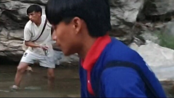 cast netting in Nepal | himalayan trout fishing with handmade cast net |