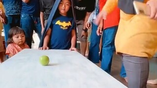 permainan memasukan buah ke gelas 🤔 dapat hadiah 🎁