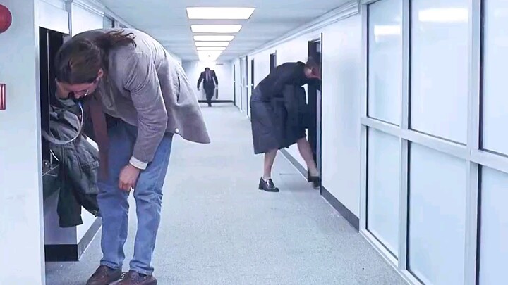 This company can only keep its head down | Movie Commentary