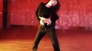 تحديث IRENE INS: فيديو رقص بيونسيه على أغنية naughty girl