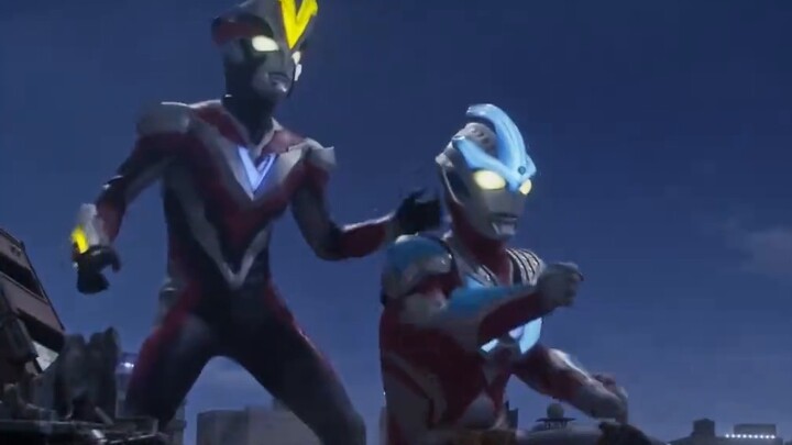 "These two brothers really pulled off their best moves against the Five Emperors!"