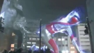 Ultraman: "Gan! Bình tĩnh!"