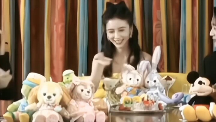 The goddess who set the aesthetic standard for a generation, “Angelababy”